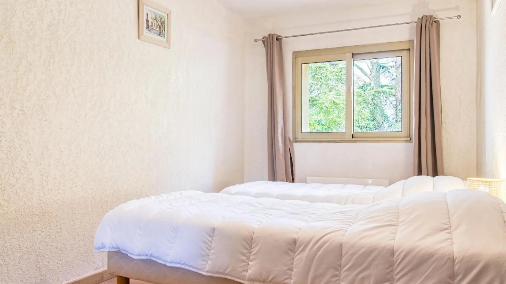Holiday Home La Ferme By Interhome Besse-sur-Issole Frankrike